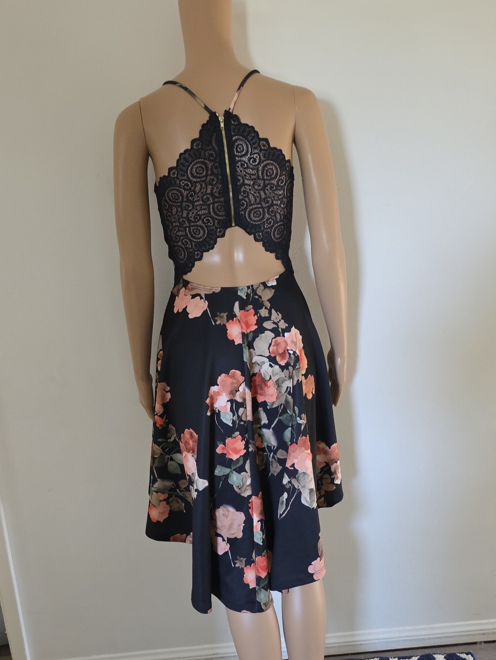 Windsor Black and Pink Floral Midi Dress Size Small - Picture 4 of 10